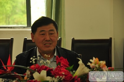 鏍¢暱6.jpg