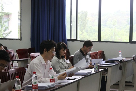 绛旇京缁勮�甯堣鐪熷闃呰鏂�.jpg
